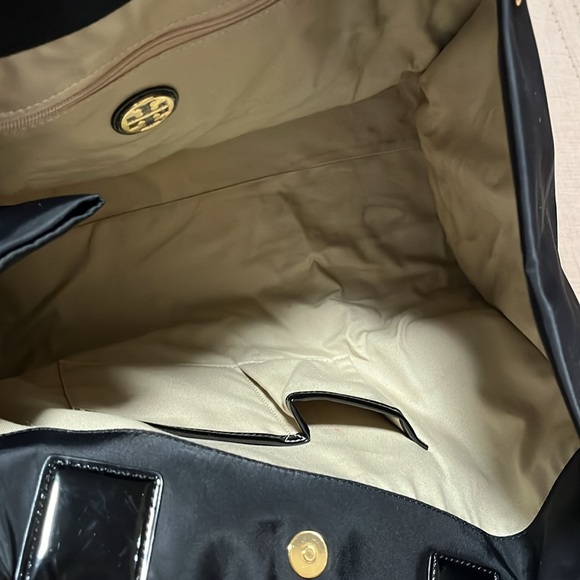 Tory Burch Ella nylon tote bag - Picture 12 of 17